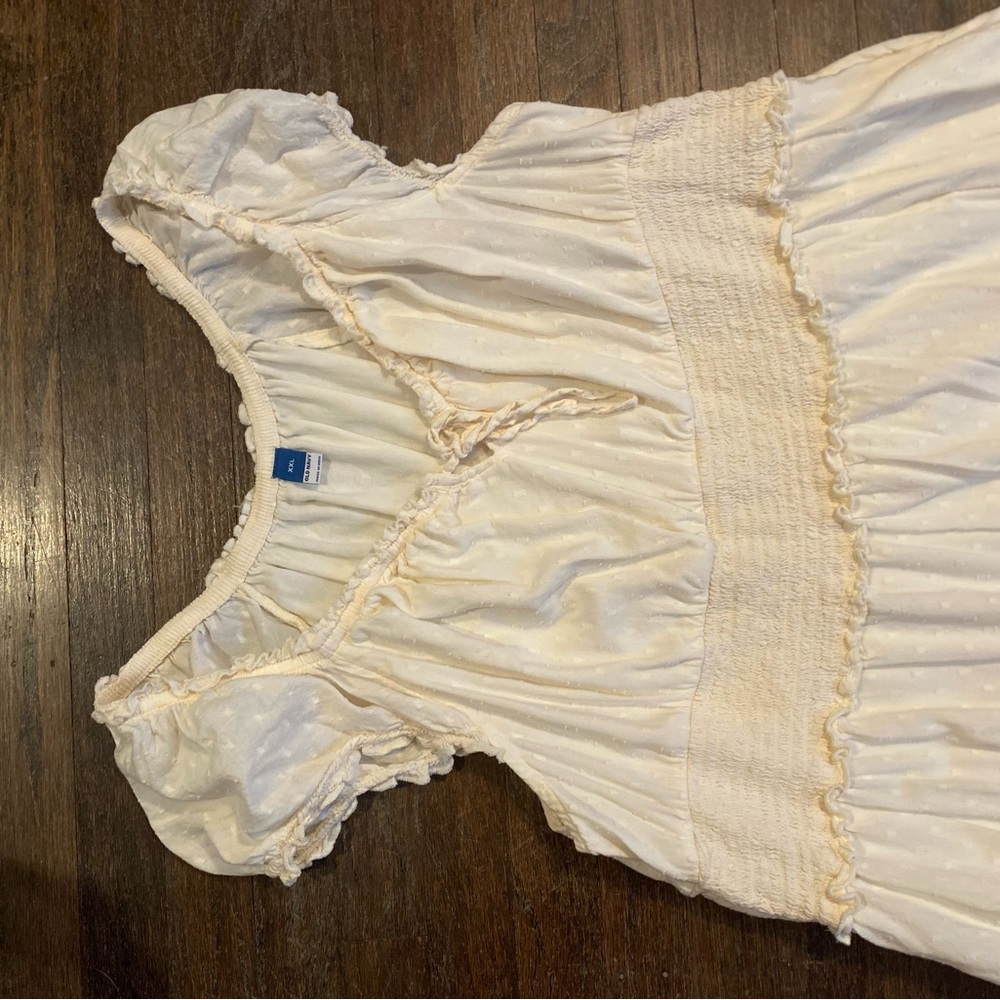 White/cream dress